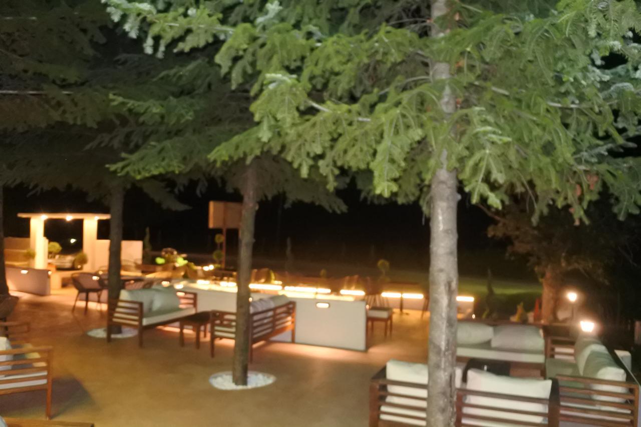 Hotel Konaki Arnaia Exteriör bild
